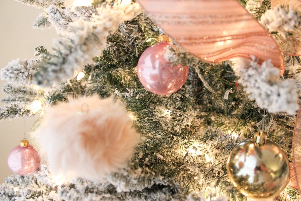 Pink Christmas Tree - Robyn's Southern Nest