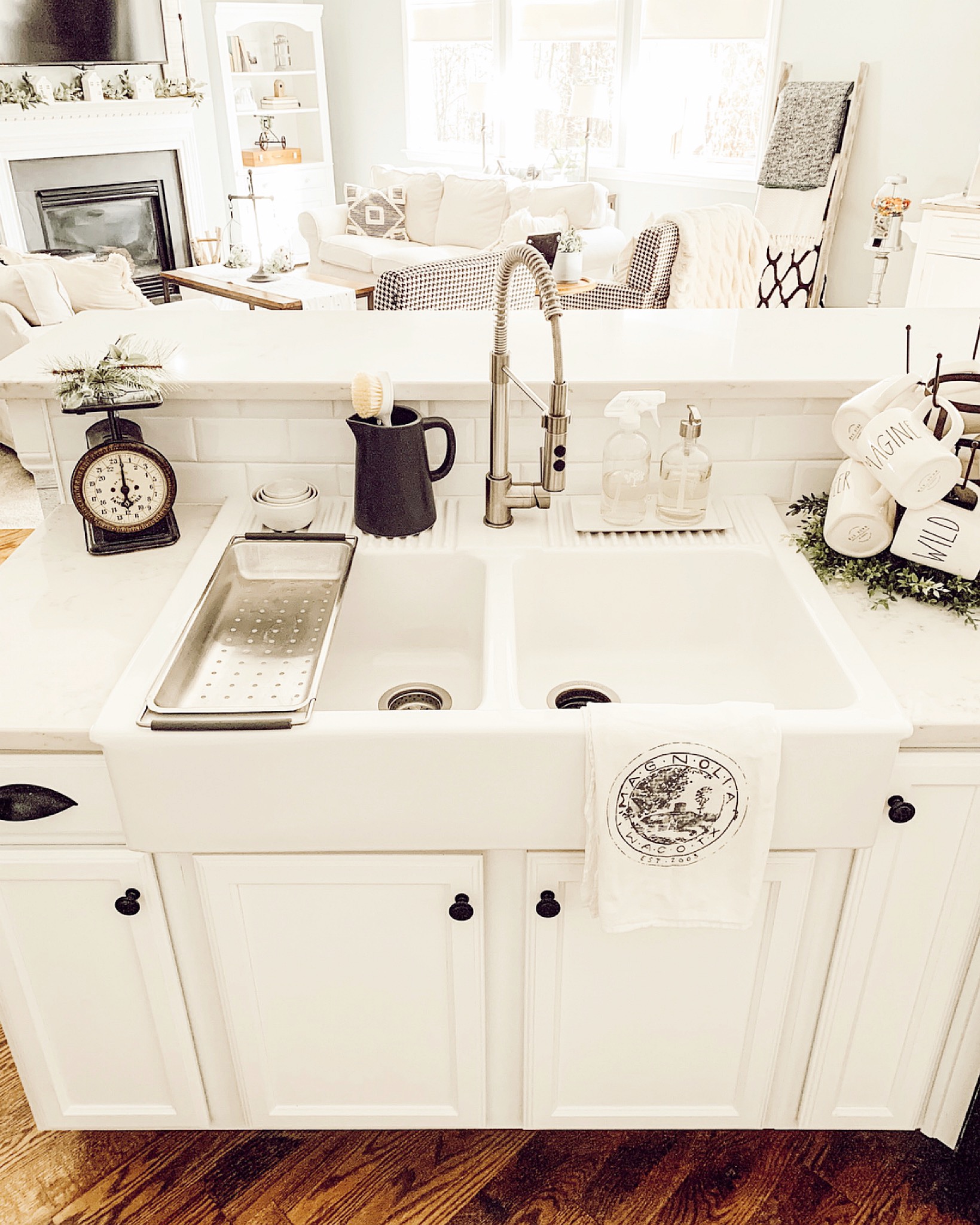 Styled Sink - Robyn's Southern Nest