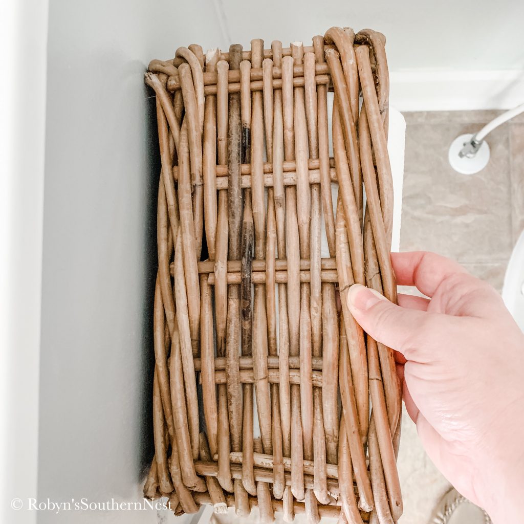 Easy Toilet Paper Holder -Robyn's Southern Nest