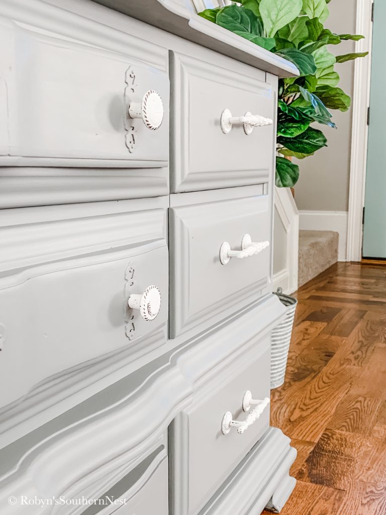 Robyn's Southern Nest - Fusion Mineral Painted Dresser