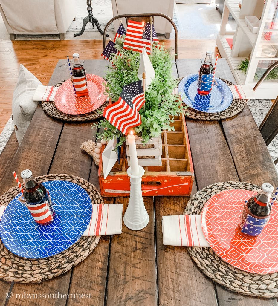 4th of July Tablescape - Robyn's Southern Nest
