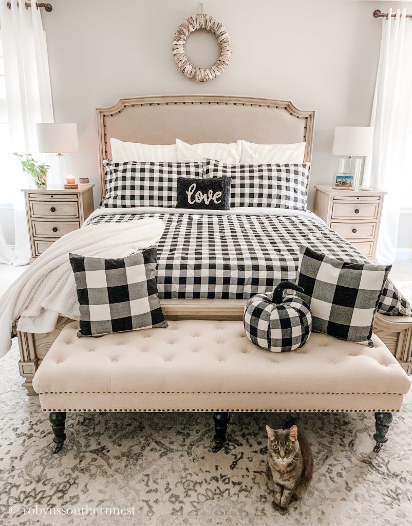 buffalo check bedroom set with gray cat 