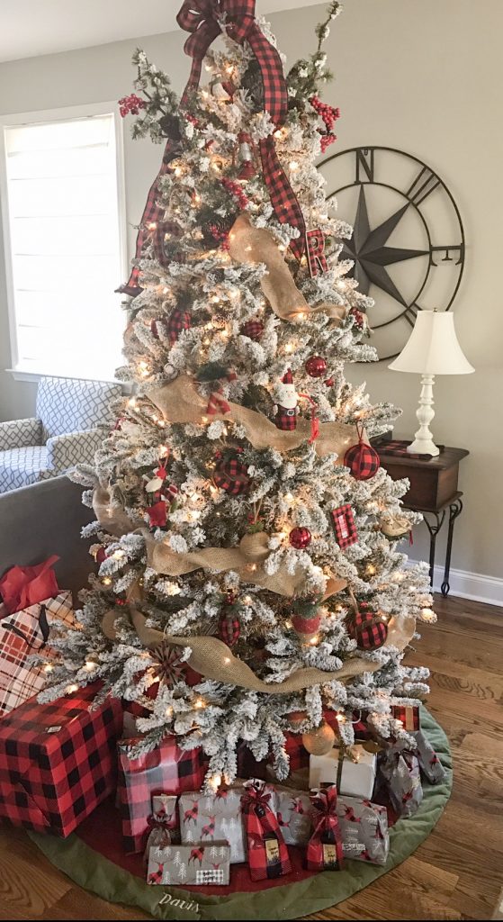 Christmas Tree Round Up • Robyn's Southern Nest