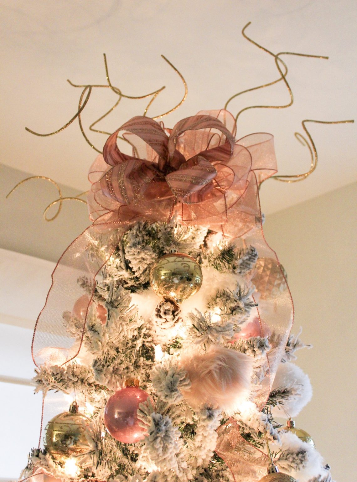 Pink Christmas Tree - Robyn's Southern Nest
