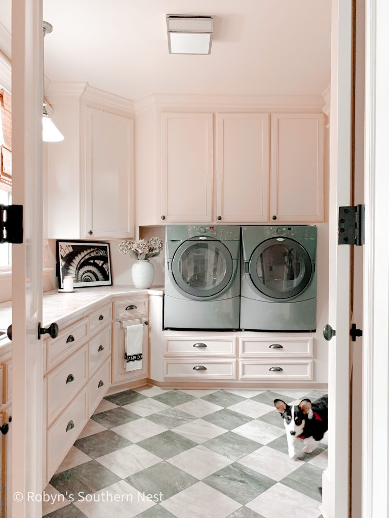 checkered laundry room floors 