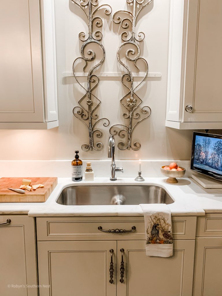 fall styled sink 